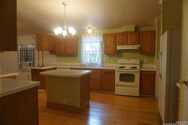 Chandelier, Interior, Kitchen, Pendant Lights, Wood Texture Flooring