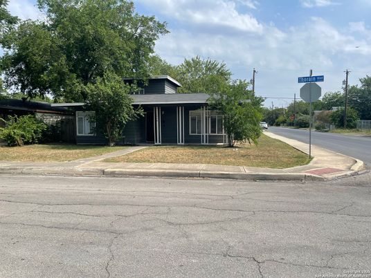 Exterior, Facade, None