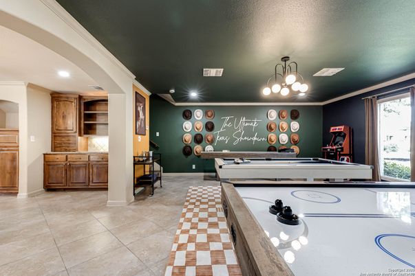 Billiard Table, Game Room, Interior, Recessed Lighting
