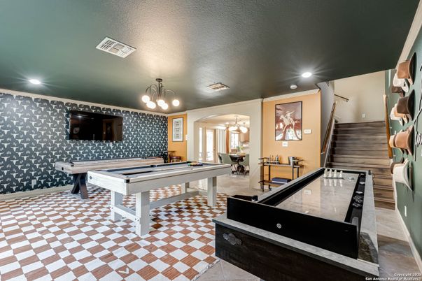 Billiard Table, Game Room, Interior, Recessed Lighting
