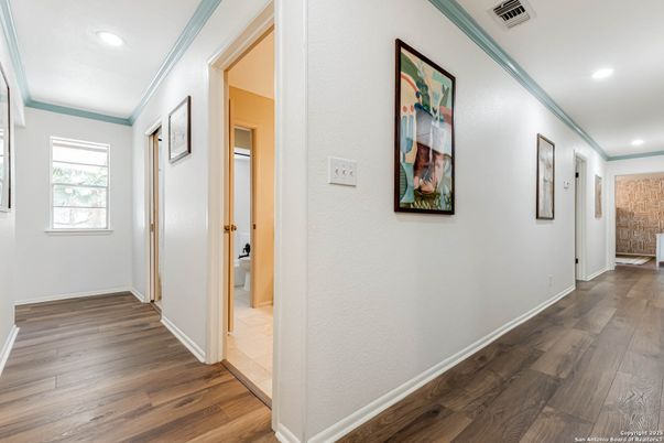 Interior, Recessed Lighting, Wood Texture Flooring