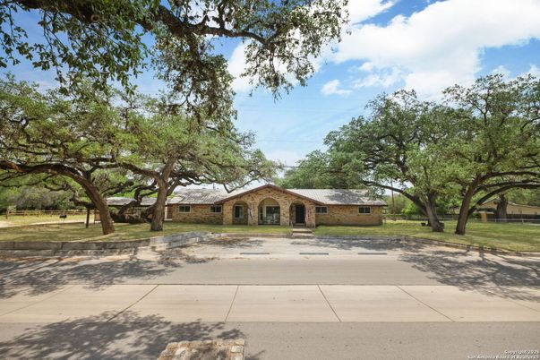 Backyard, Exterior, Facade, Ranch