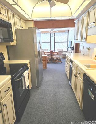 Dining room, Interior, Kitchen, Stainless Steel Appliances