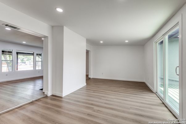 Empty room, Interior, Recessed Lighting, Wood Texture Flooring
