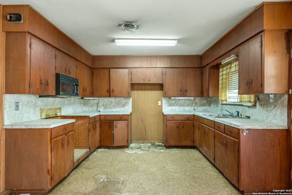 Interior, Kitchen, Tile Countertops