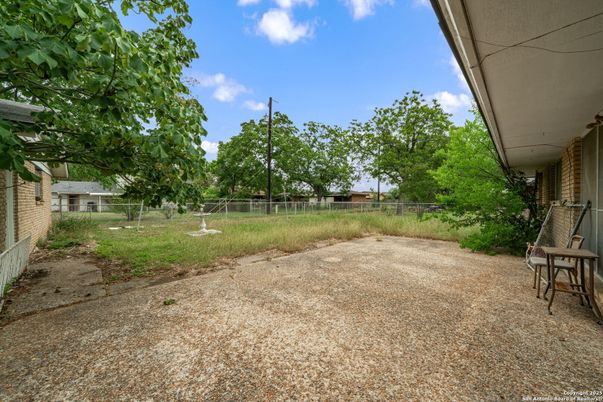 Backyard, Exterior