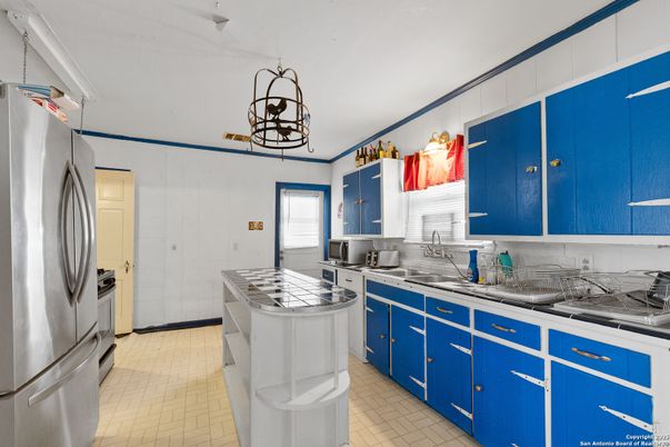 Chandelier, Interior, Kitchen, Tile Countertops