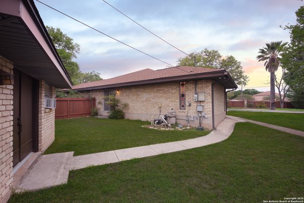 Backyard, Exterior