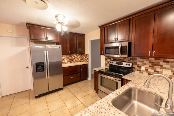 Interior, Kitchen, Stainless Steel Appliances