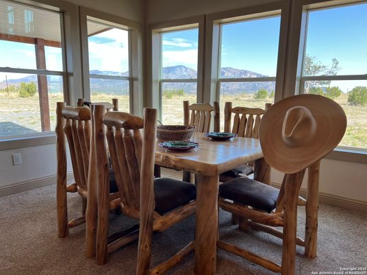 Dining room, Interior