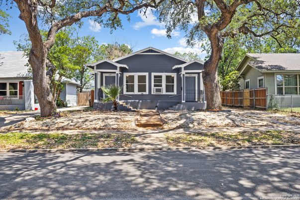 Exterior, Facade, American Craftsman