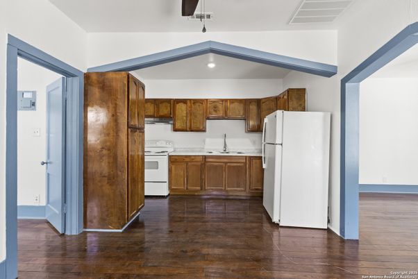 Interior, Kitchen, Wood Texture Flooring
