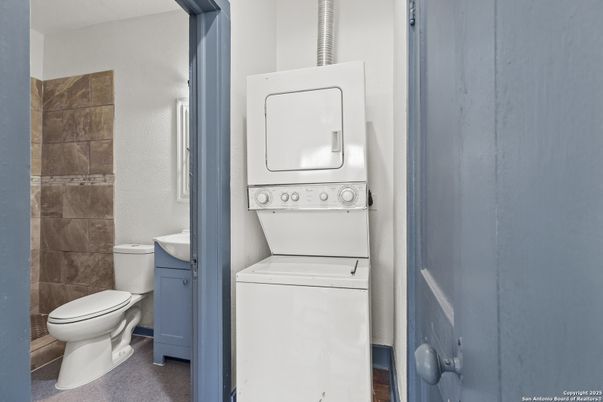 Bathroom, Interior, Utility Closets, Washer