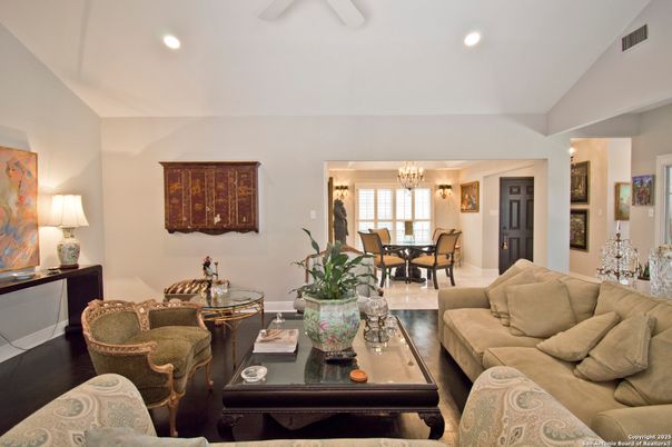 Chandelier, Dining room, Interior, Living room, Recessed Lighting, Wood Texture Flooring