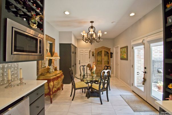 Chandelier, Dining room, Interior, Recessed Lighting
