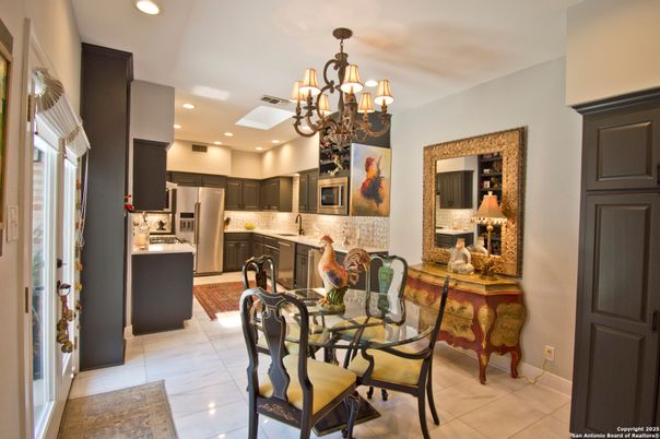 Chandelier, Dining room, Interior, Kitchen, Recessed Lighting, Stainless Steel Appliances
