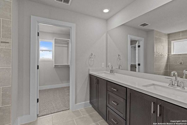 Bathroom, Dual Sink Vanities, Interior, Recessed Lighting