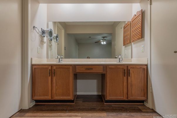 Bathroom, Dual Sink Vanities, Interior, Wood Texture Flooring