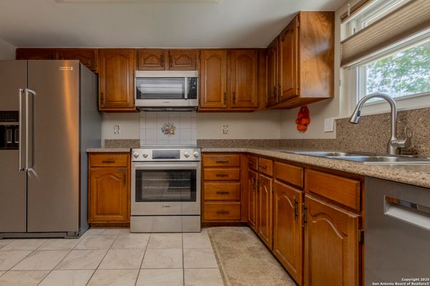 Interior, Kitchen, Stainless Steel Appliances