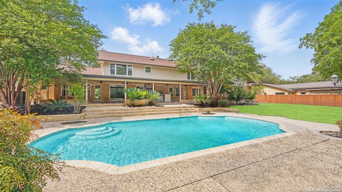 Exterior, Pool