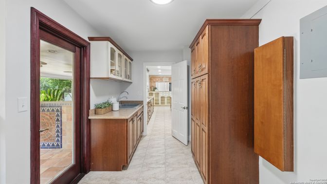 Interior, Kitchen, Recessed Lighting