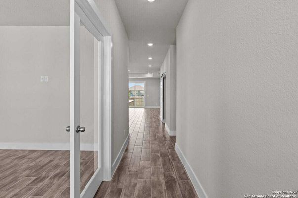 Interior, Recessed Lighting, Wood Texture Flooring