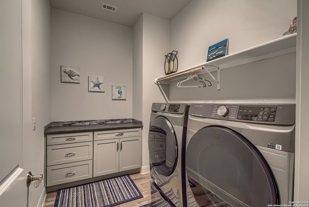 Interior, Washer, Wood Texture Flooring