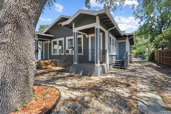 Exterior, Facade, American Craftsman