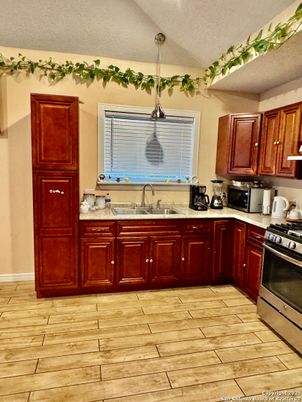 Interior, Kitchen, Pendant Lights, Wood Texture Flooring