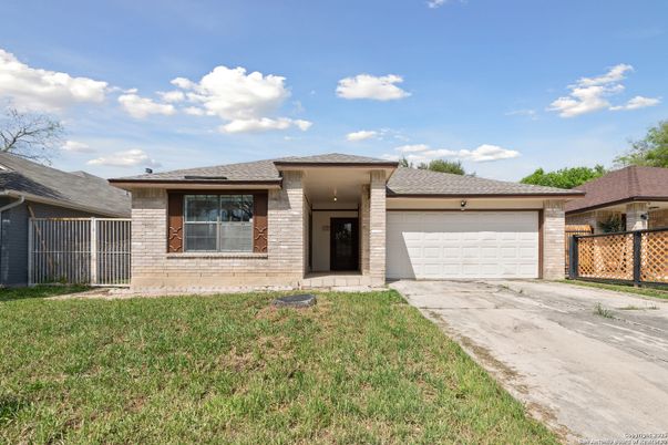 Attached, Exterior, Facade, Brick Facade, Ranch