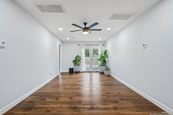Empty room, Interior, Recessed Lighting, Wood Texture Flooring