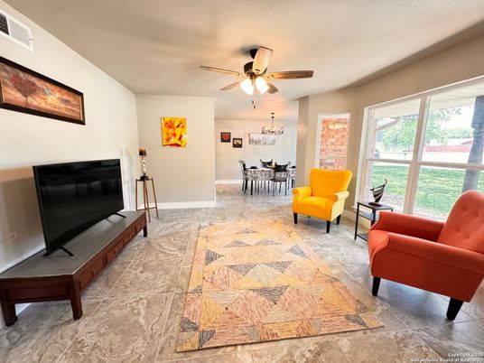 Chandelier, Dining room, Interior, Living room