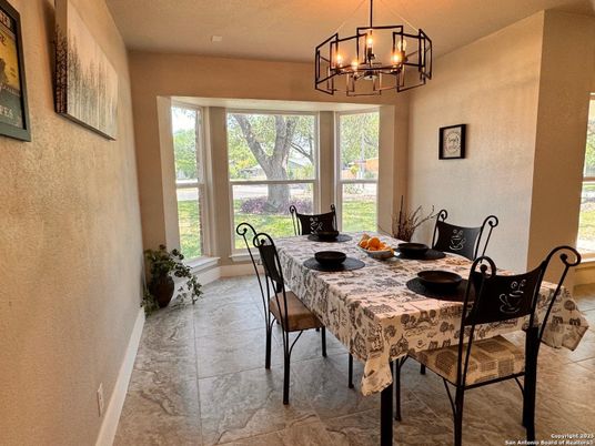 Chandelier, Dining room, Interior
