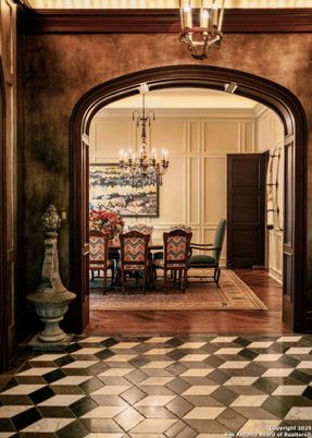 Chandelier, Dining room, Interior