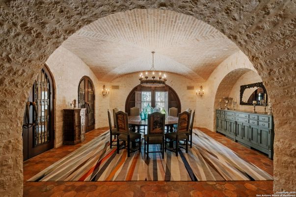 Chandelier, Dining room, Interior
