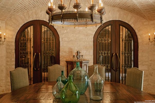 Chandelier, Dining room, Interior