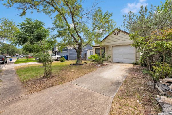 Detached Garage, Exterior