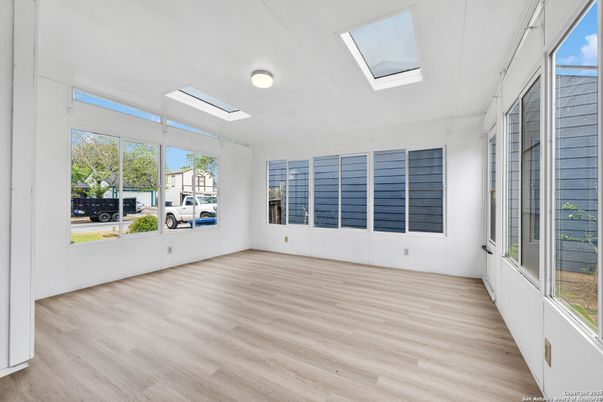 Empty room, Interior, Sun Room, Wood Texture Flooring