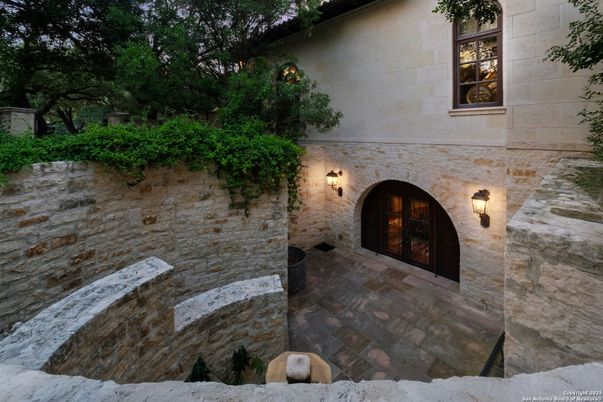Exterior, Fireplace