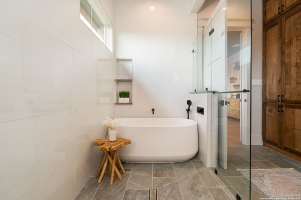Bathroom, Free Standing Baths, Glass Shower, Interior, Recessed Lighting