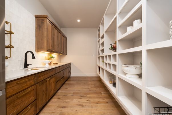 Interior, Recessed Lighting, Walk-in Closets, Wood Texture Flooring