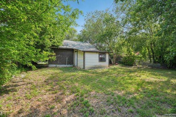 Backyard, Exterior