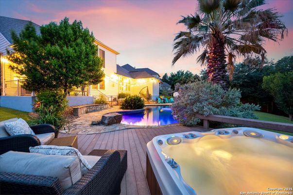 Exterior, Hot Tub, Pool