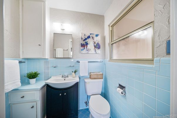 Bathroom, Interior