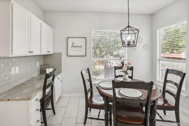 Dining room, Interior, Pendant Lights