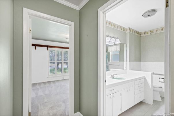 Bathroom, Interior