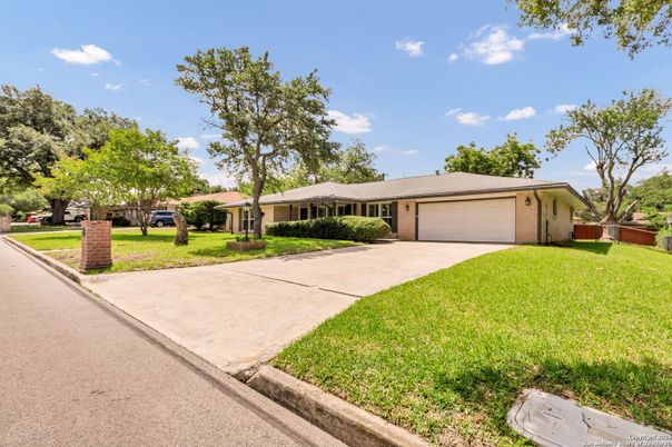 Attached, Exterior, Facade, Brick Facade, Ranch