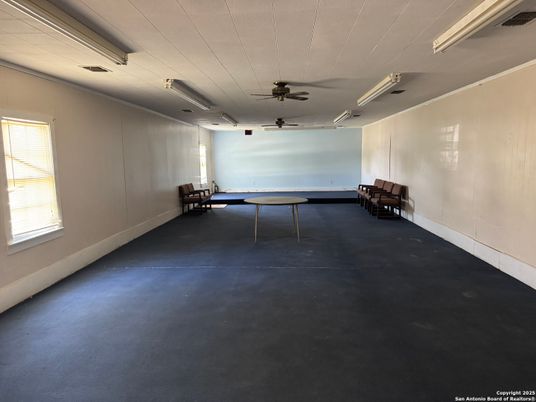 Garage, Interior