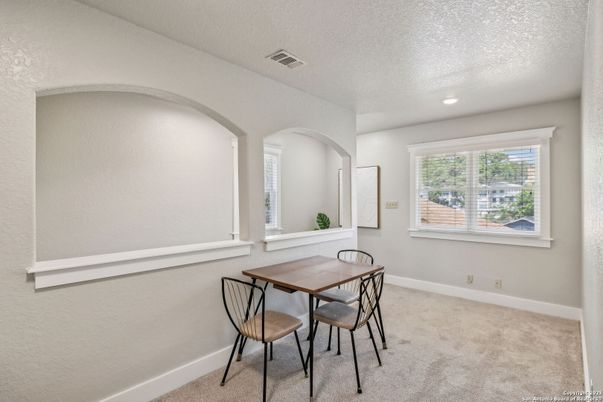 Dining room, Interior, Recessed Lighting