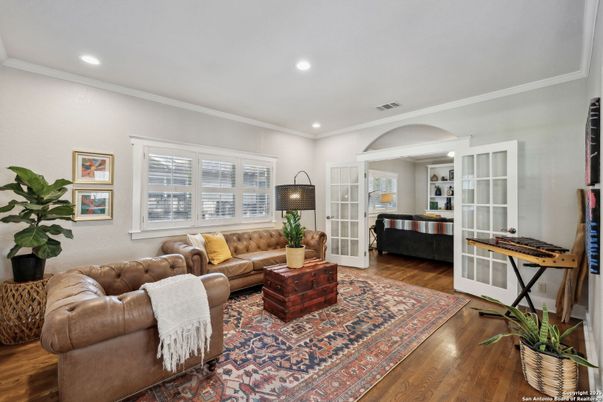 Interior, Living room, Recessed Lighting, Wood Texture Flooring